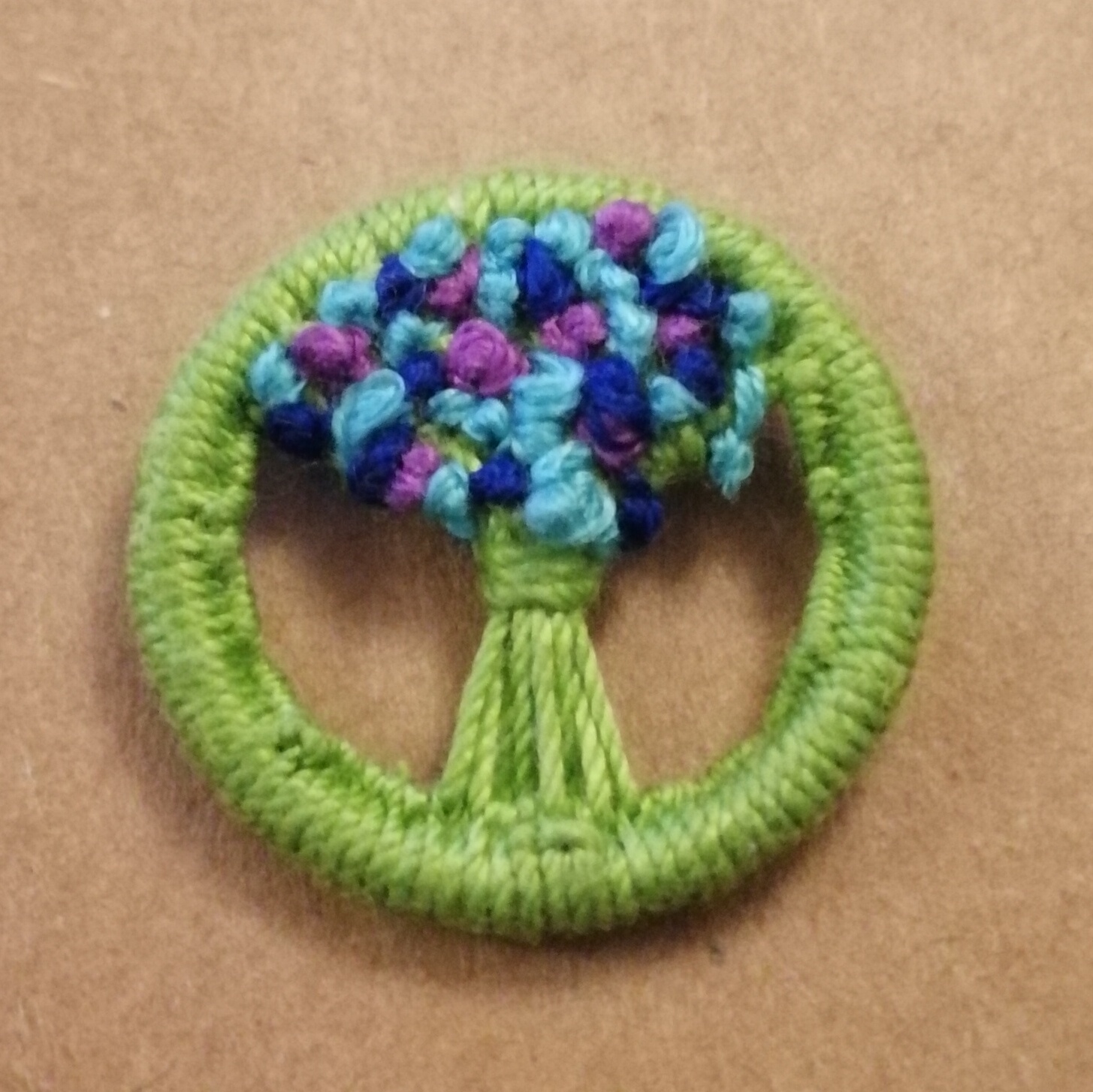 french knot dorset button